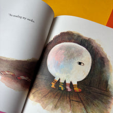 Load image into Gallery viewer, Aggie and the Ghost