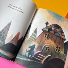 Load image into Gallery viewer, Aggie and the Ghost