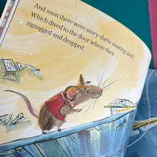 Load image into Gallery viewer, The Library Mouse