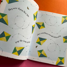 Load image into Gallery viewer, Parrots Don't Live In The City!