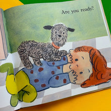 Load image into Gallery viewer, Smelly Peggy