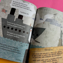 Load image into Gallery viewer, Enormous Smallness : A Story of E. E. Cummings