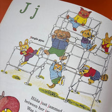 Load image into Gallery viewer, Richard Scarry's ABC Word Book