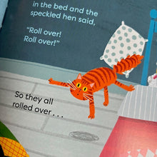 Load image into Gallery viewer, Hen In The Bed