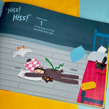 Load image into Gallery viewer, Hen In The Bed