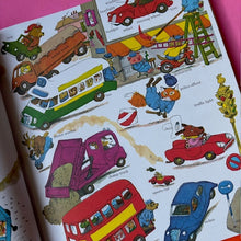 Load image into Gallery viewer, Richard Scarry’s Storybook Dictionary