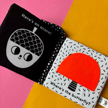 Load image into Gallery viewer, Baby's First Cloth Book: Cuddly Bear