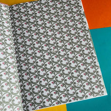 Load image into Gallery viewer, This book Can Read Your Mind