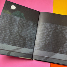 Load image into Gallery viewer, Ramon Fellini the Dog Detective