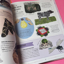 Load image into Gallery viewer, Buzz : A child's guide to bugs and bees and how to spot them