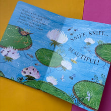 Load image into Gallery viewer, Little Bee's Book Of Blooms