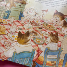 Load image into Gallery viewer, Cat Family at The Musuem