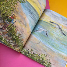 Load image into Gallery viewer, Mouse By The Sea