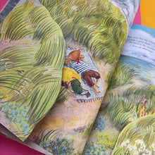 Load image into Gallery viewer, Mouse By The Sea