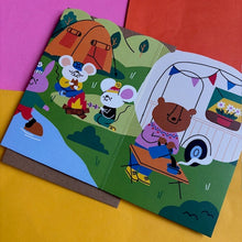 Load image into Gallery viewer, Outdoors Hiking Concertina Card