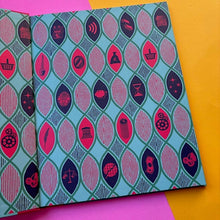 Load image into Gallery viewer, Money: A Richly Illustrated History