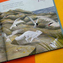 Load image into Gallery viewer, Small, Speckled Egg