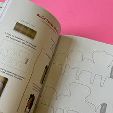 Load image into Gallery viewer, Mousetown : 30+ Kids Crafts Made from Recycled and Everyday Materials