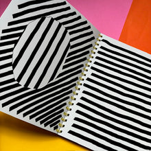 Load image into Gallery viewer, Museum in a Book : An Ideal Exhibition—Explore, Play, Create