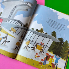 Load image into Gallery viewer, Nuts about Architecture : A Home for the Squirrel Family