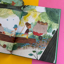 Load image into Gallery viewer, Giant Parsnip Soup