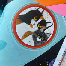 Load image into Gallery viewer, Creature