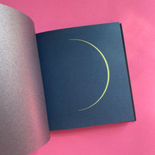 Load image into Gallery viewer, Dans La Lune