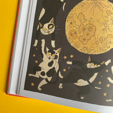 Load image into Gallery viewer, Old Possum's Book Of Practical Cats