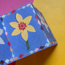 Load image into Gallery viewer, Patchwork Daffodil Concertina Card
