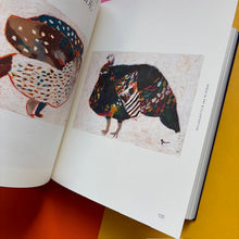 Load image into Gallery viewer, Avian Inspiration : Art and Design Inspired by Birds
