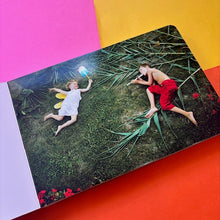 Load image into Gallery viewer, Dans Les Air / In The Air
