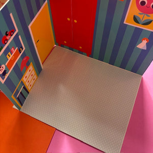 Fold-Out + Play: Doll's House