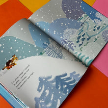 Load image into Gallery viewer, Tiger, It&#39;s Snowing!
