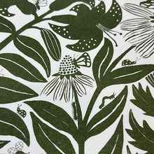 Load image into Gallery viewer, Garden Tangle
