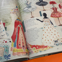 Load image into Gallery viewer, Curtains Up: Behind the Scenes at the Royal Opera House
