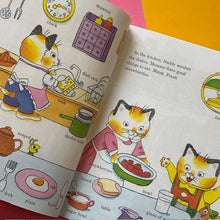 Load image into Gallery viewer, Richard Scarry's Best Little Word Book Ever!

