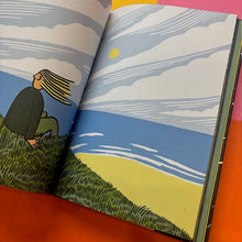 Load image into Gallery viewer, Buzz! Boom! Bang! The Book of Sounds
