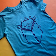 Load image into Gallery viewer, Cat Read T- shirt in Teal

