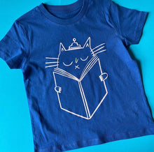 Load image into Gallery viewer, Cat Read T- shirt in Blue
